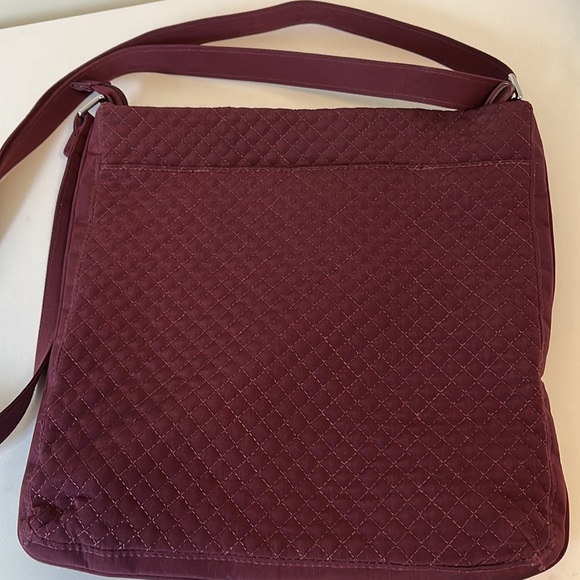 Vera Bradley three zipper quilted Crossbody bag - Picture 2 of 12